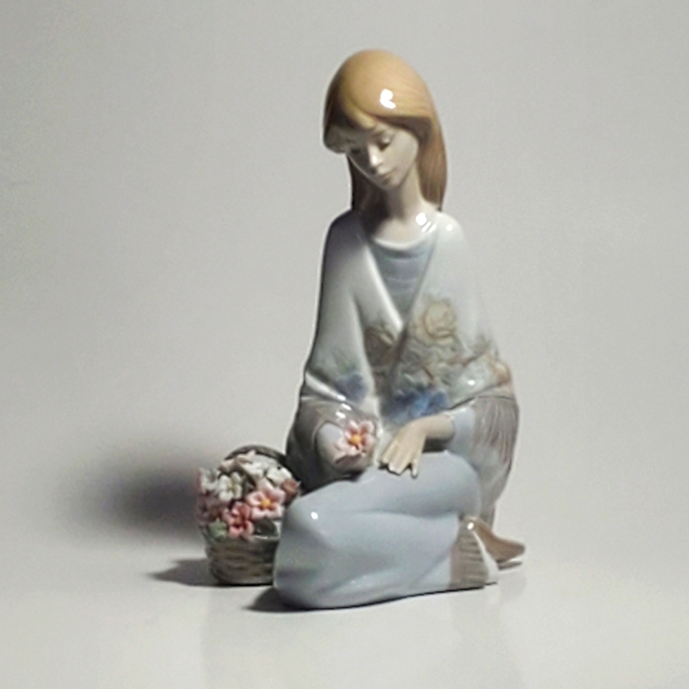 LLADRO Flower Song - 1988 Lladro Collector Society Figurine by LLADRO Vintage